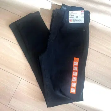 UNIQLO 히트텍 울트라 스트레치 슬림 스트레이트 청바지 23