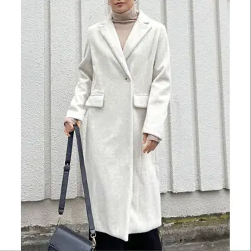 화이트 체스터 코트