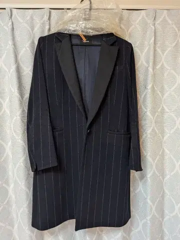 DRESSSLAVE 네이비 스트라이프 롱 코트