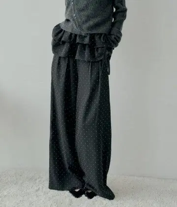 [ SALON by Chico ] 탈부착 프릴 루즈 슬랙스 팬츠