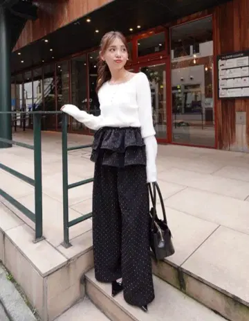 [ SALON by Chico ] 탈부착 프릴 루즈 슬랙스 팬츠