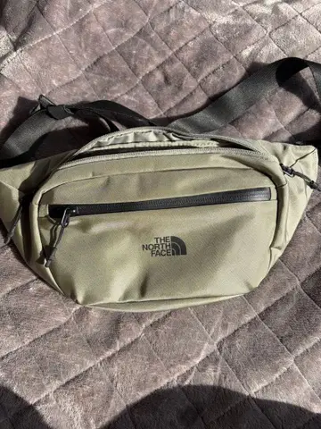 THE NORTH FACE 바디백 올리브 그린