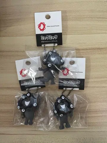 블랙 미야쿠미야쿠 PVC 마스코트 3종