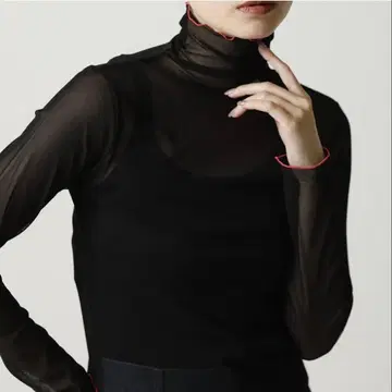 Kittle 튤 하이넥 상의