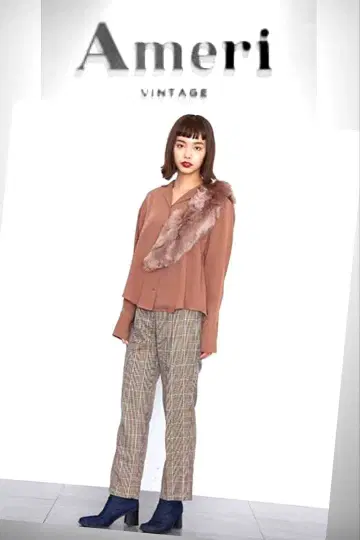 새상품급 아메리 완판 디자인 발군 퍼 포함 블라우스