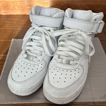 Air Force 1 화이트 하이컷 스니커즈