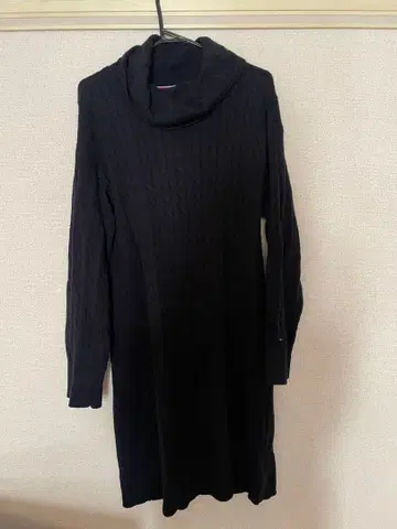 TOMMY HILFIGER 네이비 터틀넥 스웨터