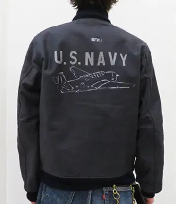 웨어하우스 6 후크 그라마