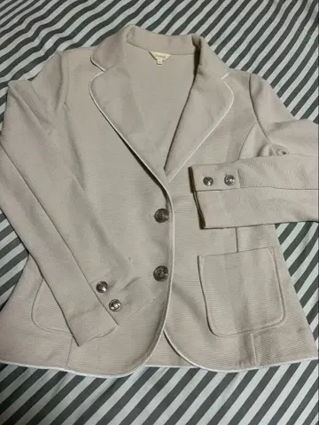 베이지 테일러드 자켓 사이즈 3