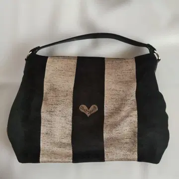 씽크비 숄더백 블랙과 베이지 스트라이프