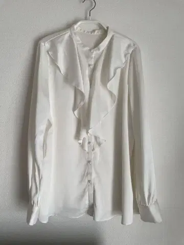 ANAYI 화이트 프릴 긴팔 블라우스 38 사이즈