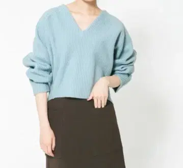 어반 리서치 로쏘 해밀턴 라무 울 V넥 니트