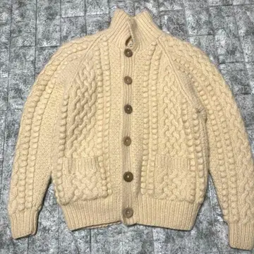 새상품급 쉽스 케이블 짜임 니트 셰틀랜드 울 두꺼운 원단