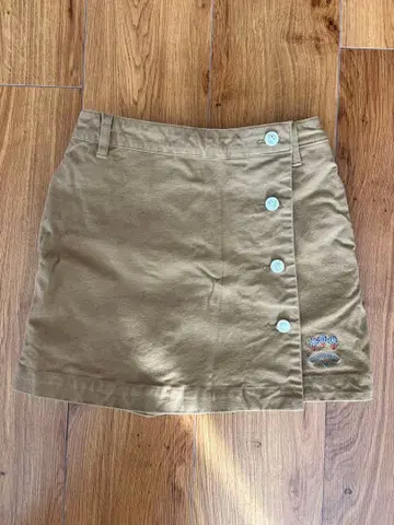 베이지 버튼 사이드 스커트 숏팬츠