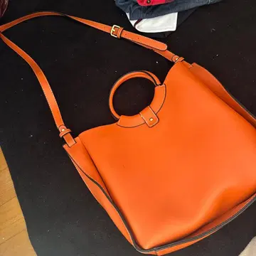 오렌지 가죽풍 숄더백