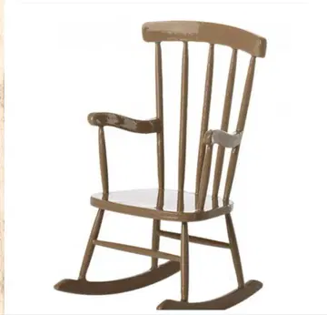 Maileg 메이 마우스용 락킹 체어 라이트 브라운