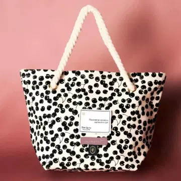 Her lip to 체리 토트백