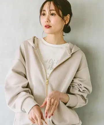 라이트 쿠션 zip 후디