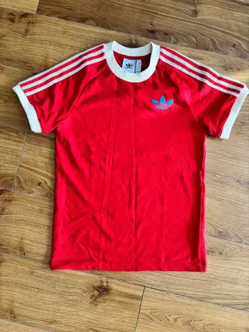 adidas 빨간색 T셔츠 3라인