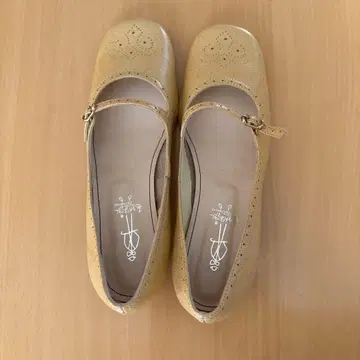 키다리 아저씨 베이지 계열 24cm