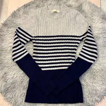 FURRY RATE 그레이 x 네이비 보더 니트 긴팔 F