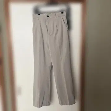 새상품급! 유나이티드 애로우즈 베이지 스트레이트 레그 슬랙스