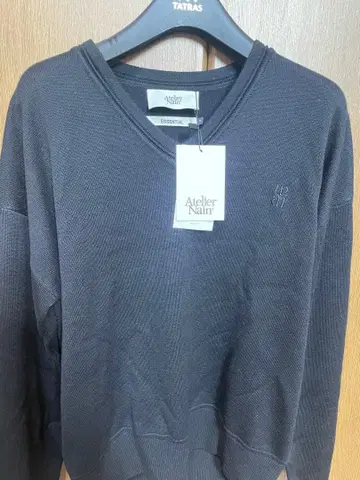 일본 미판매 Atelier Nain 블랙 V넥 트레이닝복