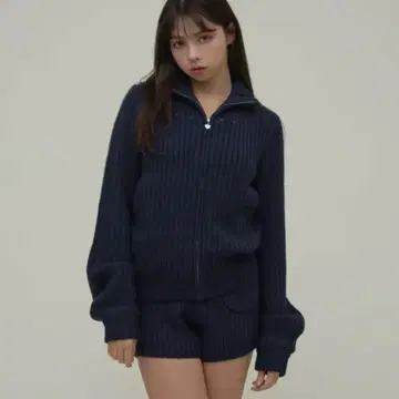 Andmary Mary logo knit set up navy