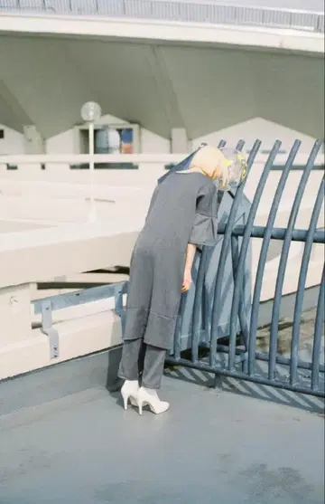 나츠미 자마 원피스 그레이