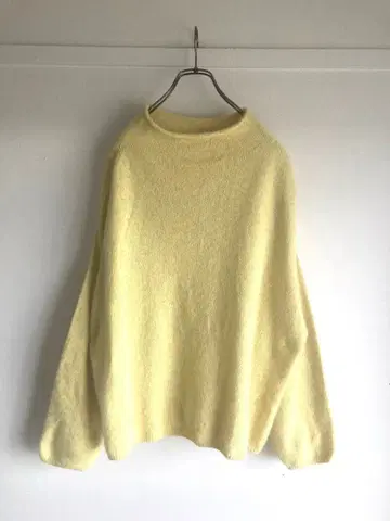 QTUME 쿠츄룸 Bule Bell 니트 긴팔