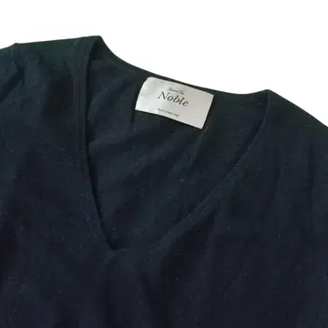 컨디션 최상 Noble 노블 울 100% V넥 니트 스웨터 블랙
