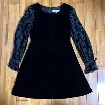 블랙 A라인 원피스