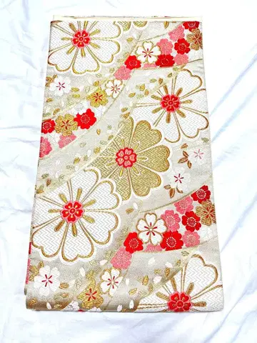 후쿠로 오비 벚꽃 화이트 골드 성인식 호몬기 츠케사게