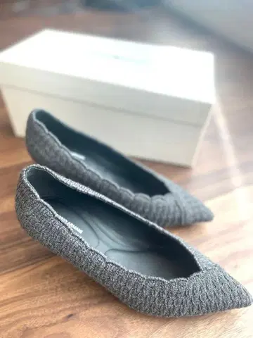 [ 새상품급 ] 미사용 새상품 펌프스