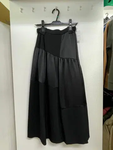 RAW FUDGE 이소재 롱 스커트