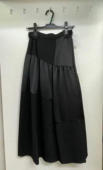 RAW FUDGE 이소재 롱 스커트