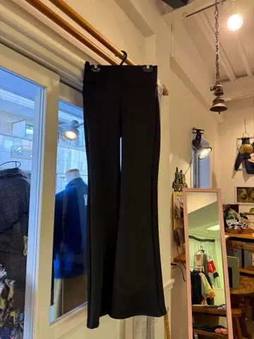 속기모 블랙 플레어 팬츠 스트레치 소재