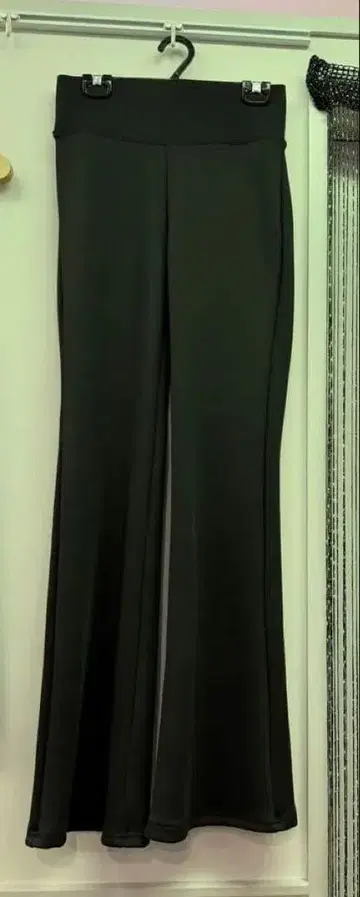 속기모 블랙 플레어 팬츠 스트레치 소재