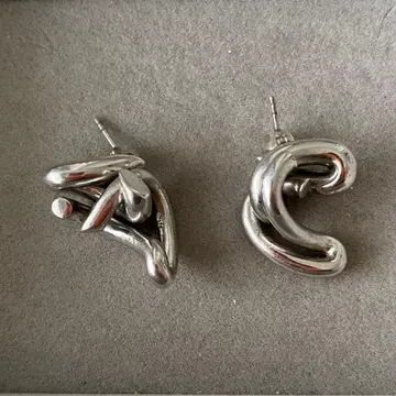 moil 귀걸이 실버