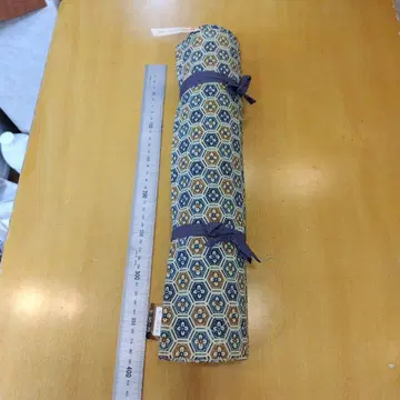 일본 정통의상 소품 파랑과 브라운의 기하학 패턴 옷감