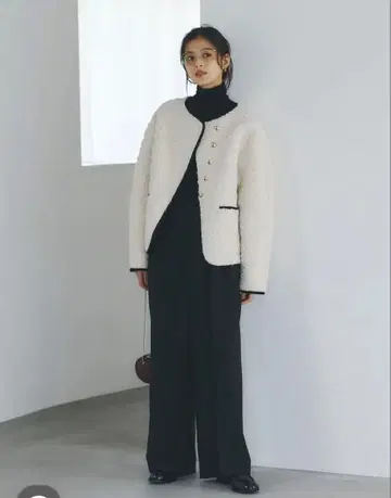 anuans 아뉴앙스 파이핑 보아 자켓 M 사이즈