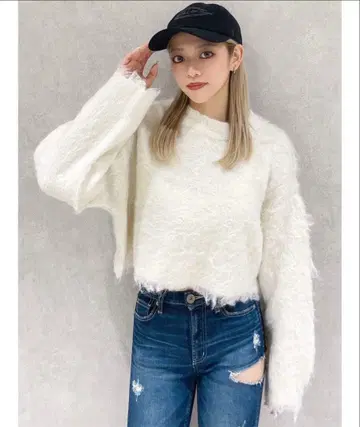 GYDA 모헤어 터치 샤기 숏 니트탑