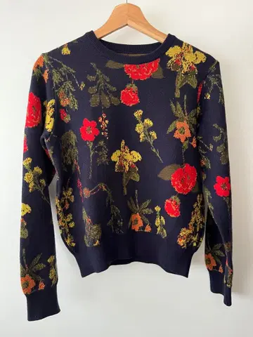 UNITED TOKYO 꽃 패턴 니트 스웨터 네이비