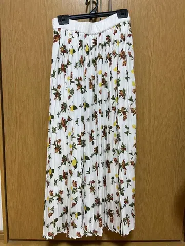 MURUA 꽃무늬 플리츠 롱 스커트