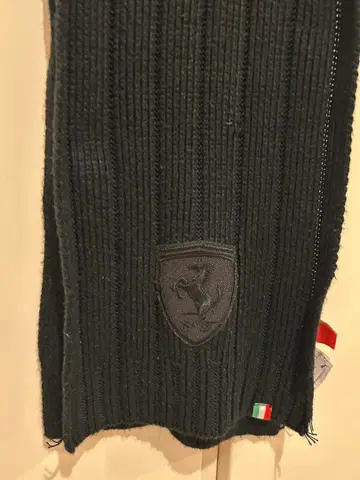 레어 단종 페라리 Ferrari 블랙 머플러 리브 편직