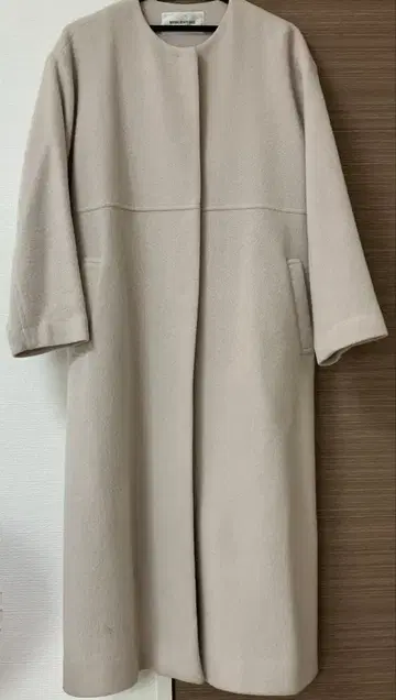 내추럴 뷰티 베이직 노카라 롱 코트