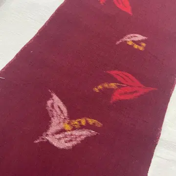 6658 연지색 옷감 울