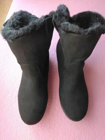 퍼 달린 블랙 숏부츠