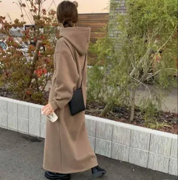 BLATE 속기모 볼륨 후드 후드티 원피스