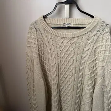 TIME FLIES 아이보리 케이블 니트 XL